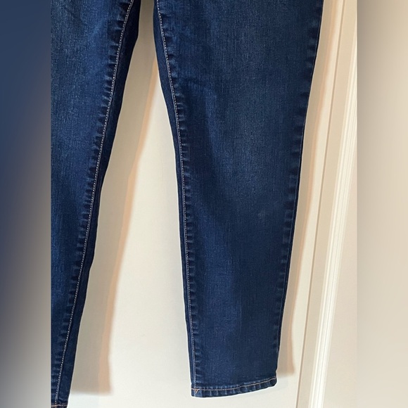 St.Johns Bay Classic Dark Wash Skinny Leg Women's Jeans Size 12 Petite - Picture 7 of 13